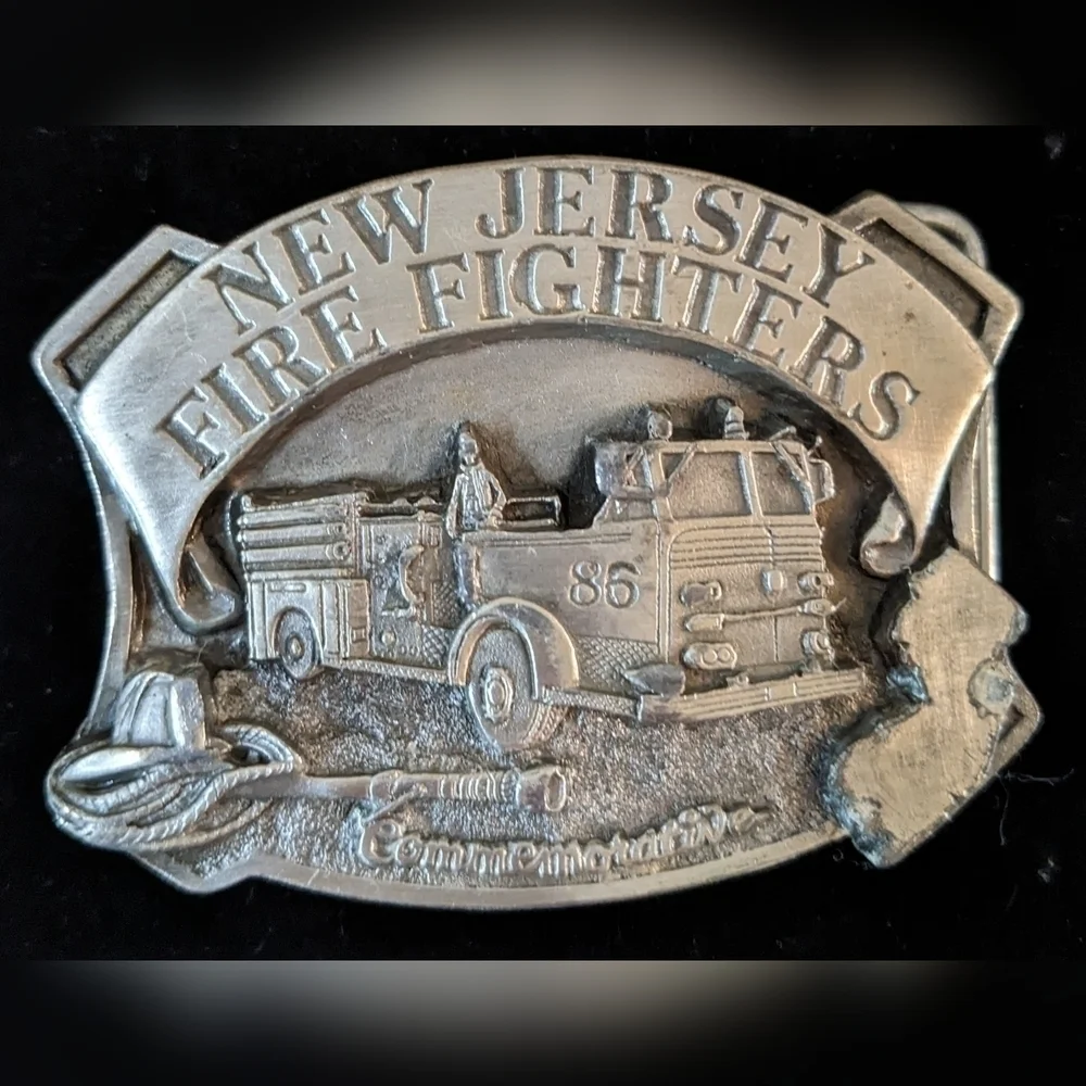 Never worn 1986 New Jersey fire fighters commemorative belt buckle, T3MISB2B